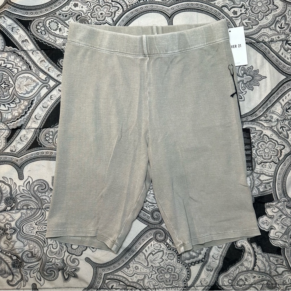 brand new | forever 21 biker shorts | gray biker shorts | textured/ribbed |
